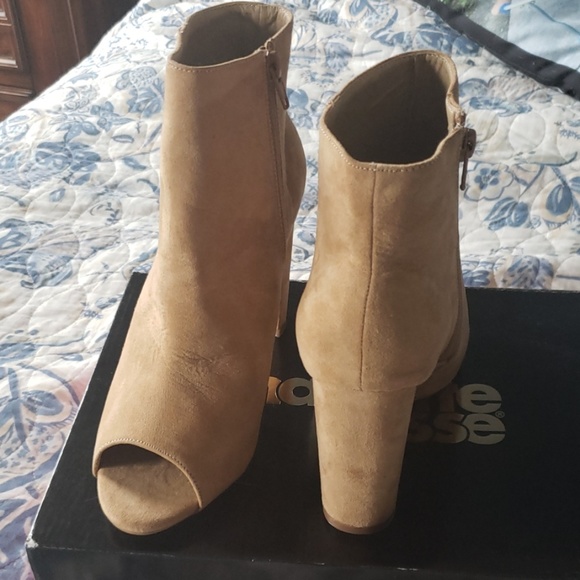 Size 8 brand new booties! - Picture 3 of 3